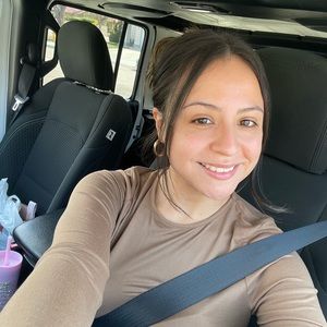 Meet your Posher, Melissa